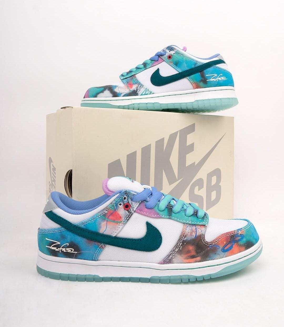 SB Dunk Low | Futura Artist Series