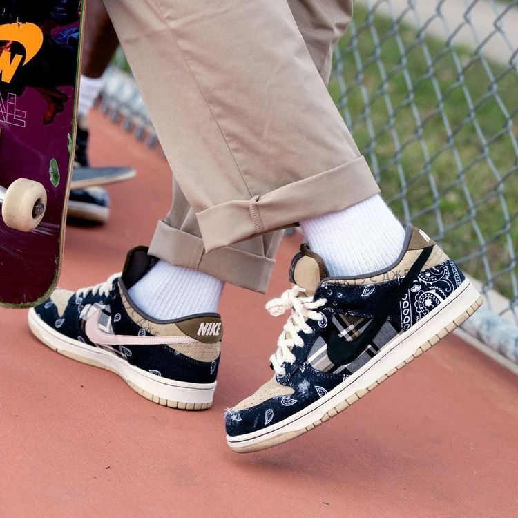 SB Dunk Low Bandana Edition – Semi UA
