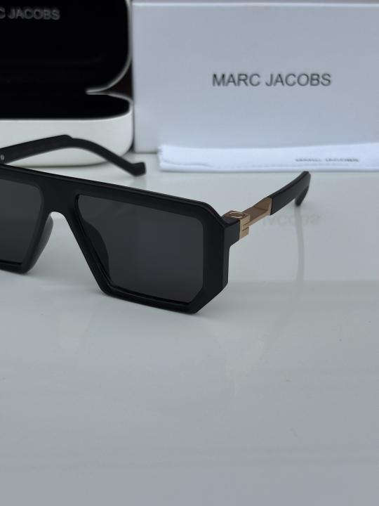 Marc Jacobs 8725 Black – Bold Luxury Statement