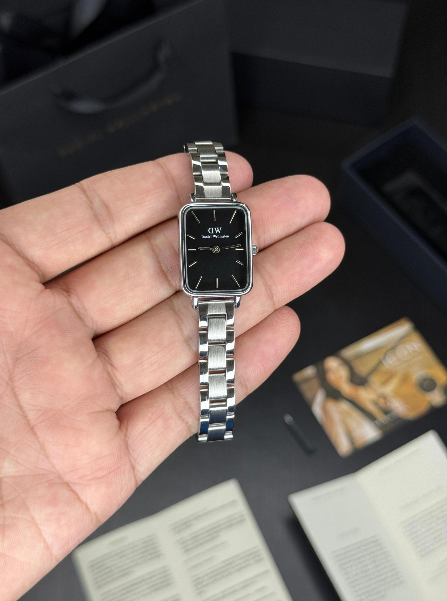 Daniel Wellington – New Iconic Model (Square Dial)