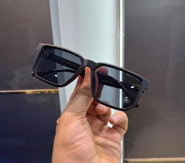 Marc Jacobs All BlackLuxury Shades