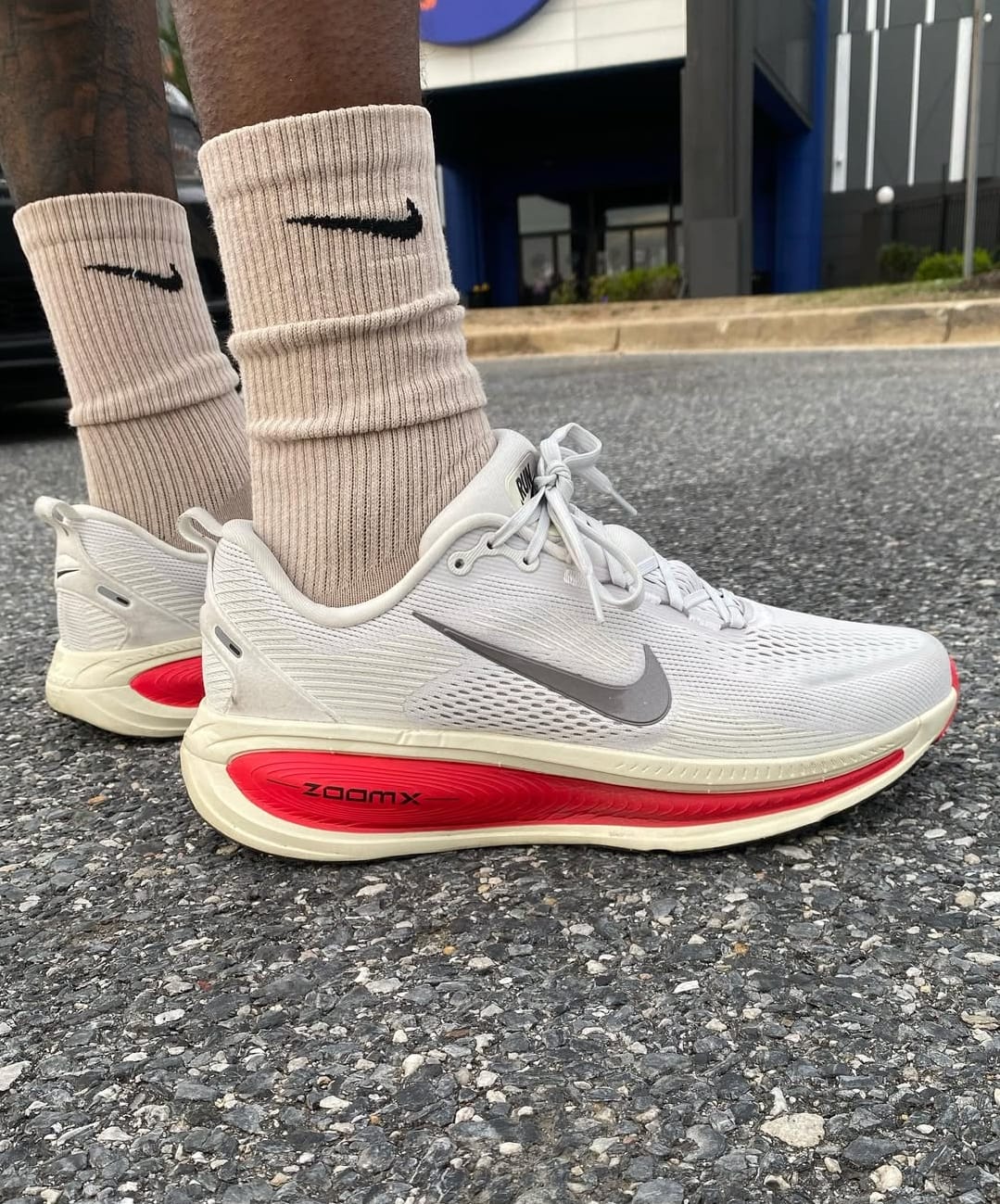 Zoom Runner 18 | Platinum Siren Red Edition (Box Packed)