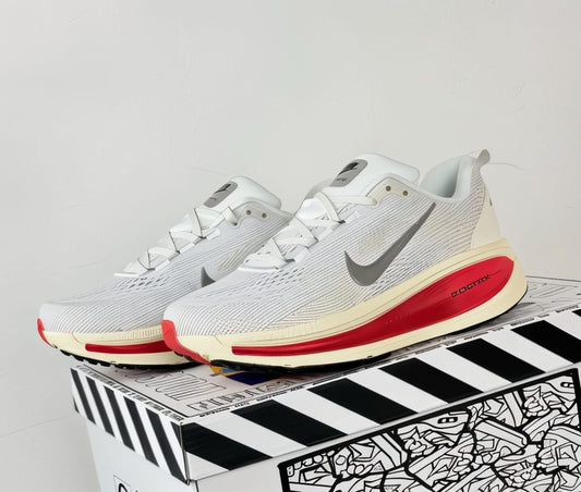 Zoom Runner 18 | Platinum Siren Red Edition (Box Packed)