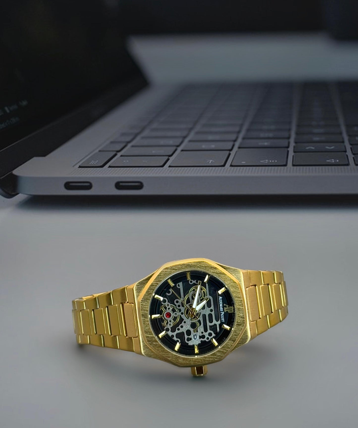 Audemars Piguet Royal Oak Offshore – Luxury Look, Heavy Build ⏱️