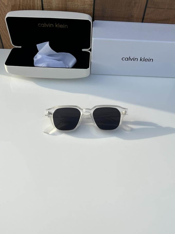 Calvin Klein Y05 White-Black Sunglasses!