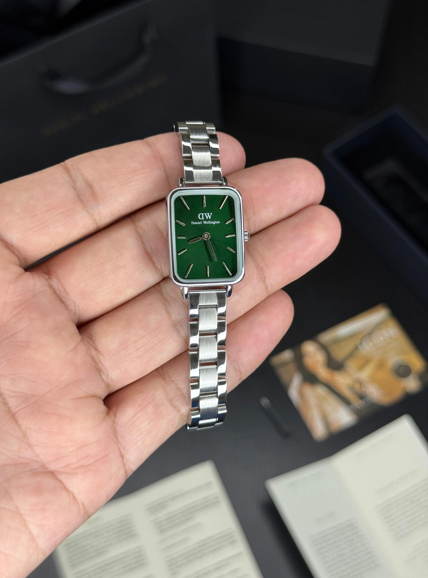 Daniel Wellington – New Iconic Model (Square Dial)