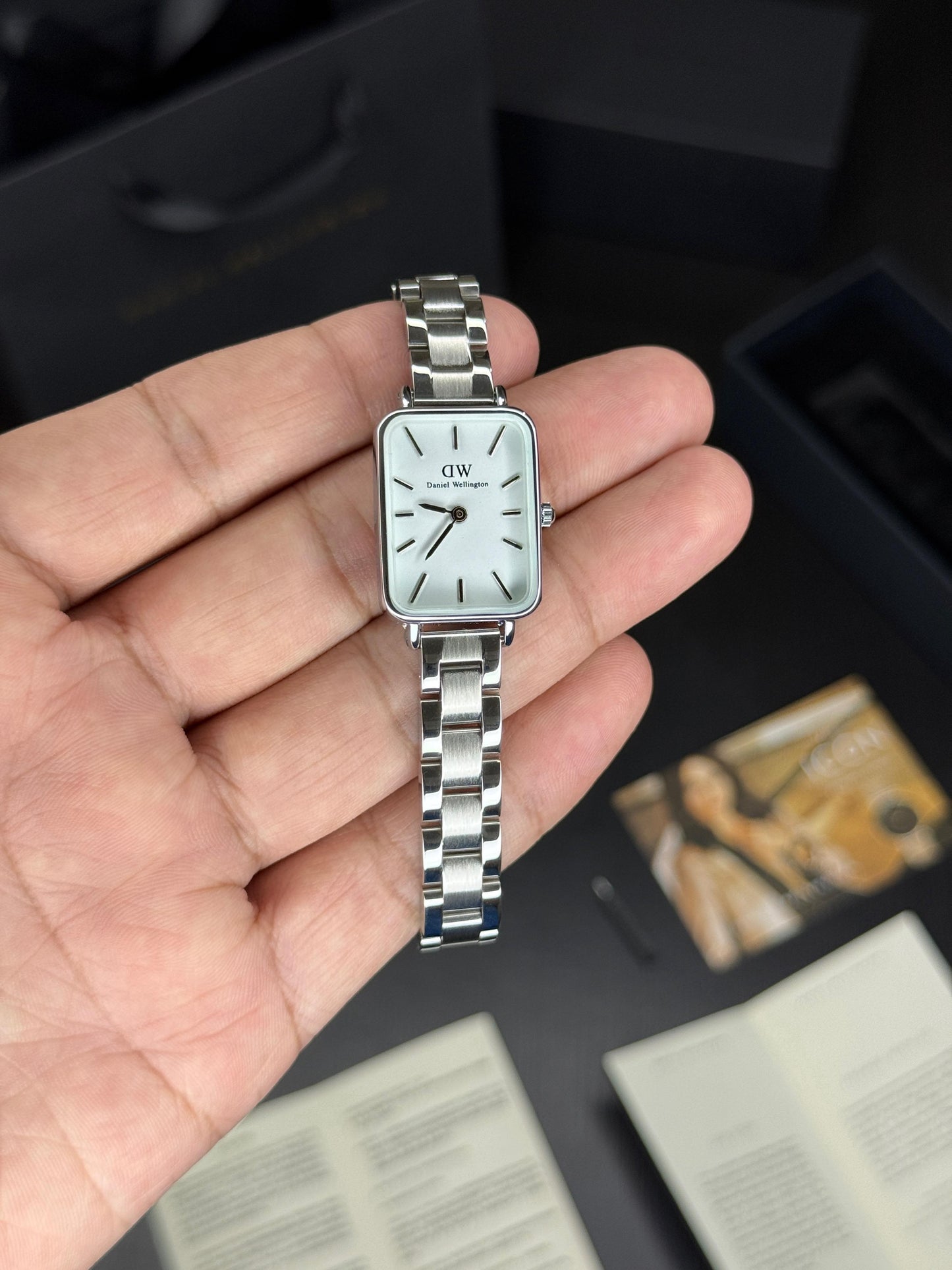 Daniel Wellington – New Iconic Model (Square Dial)